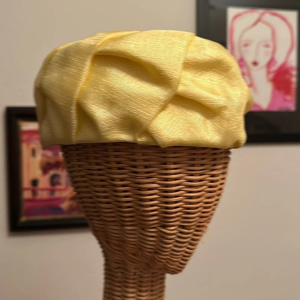 💛💛💛Vintage union made hat, perfect handmade excellent condition yellow